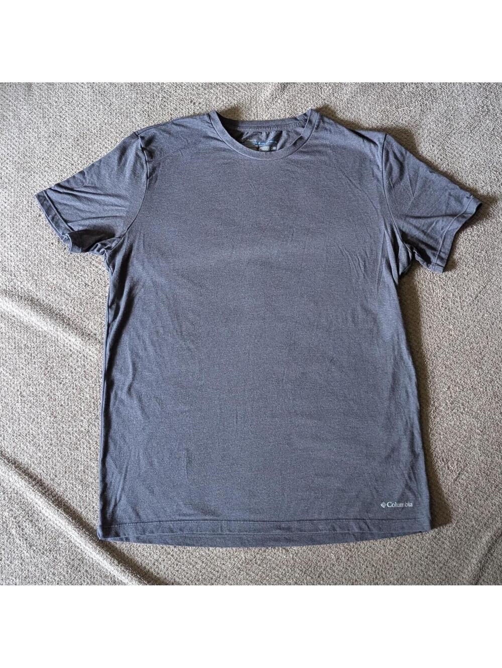 Columbia Sportswear Gray Short Sleeve Performance T-Shirt Men's Large